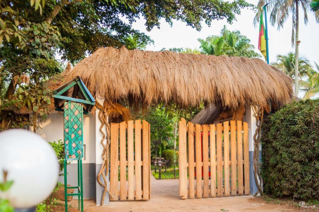 Village Noah Yaoundé Eksteriør billede